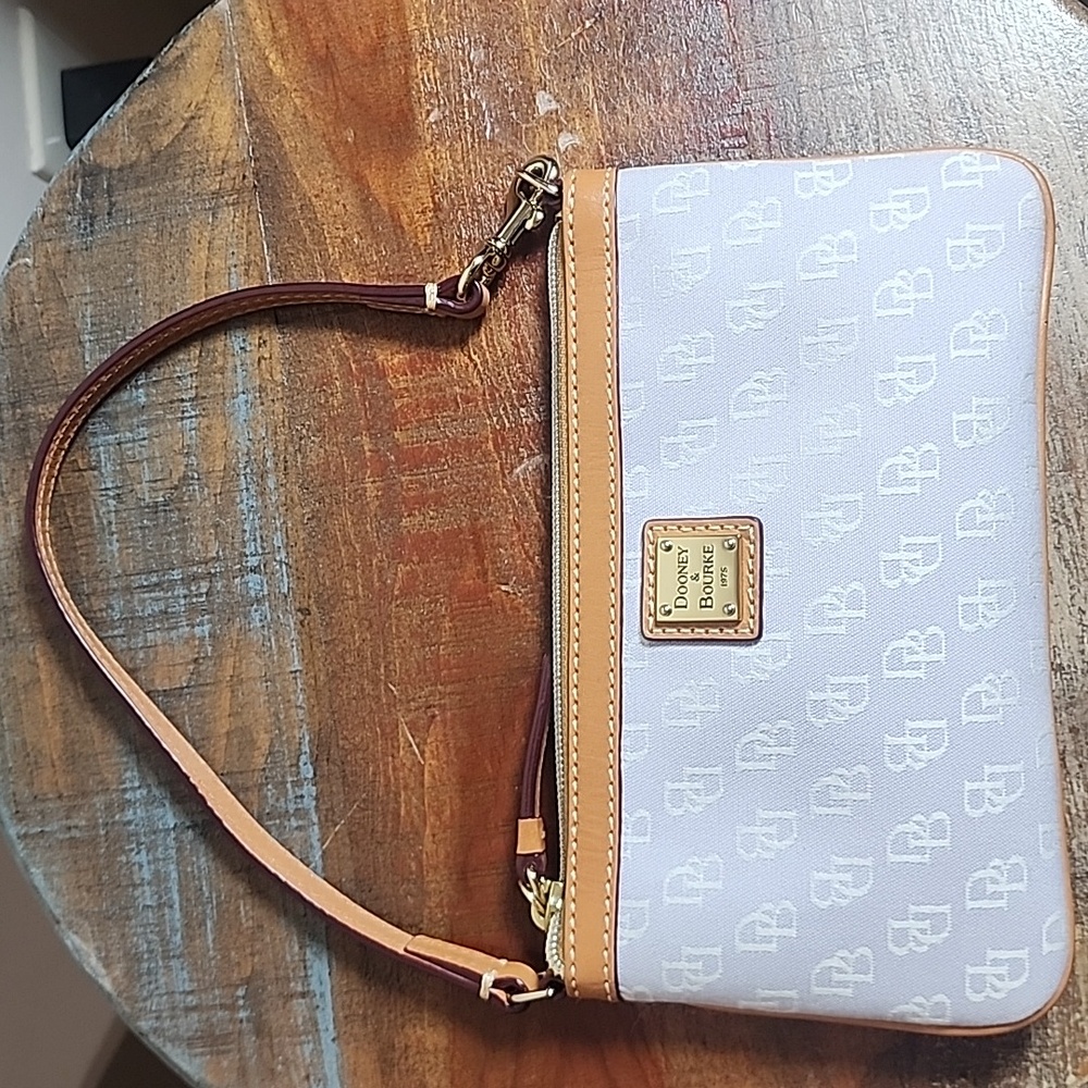 Dooney And Bourke Lavender Leather Signature DB Wristlet Mini Purse Pouch - Picture 10 of 13